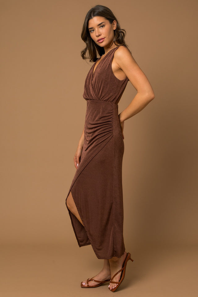 Sleeveless Surplice Side Shirring Midi Dress