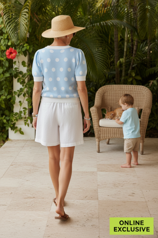 Lightweight Polka Dot V-Neck