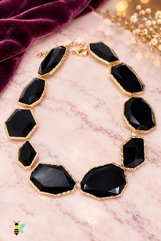 Paloma Geometric Resin Necklace | Black | front