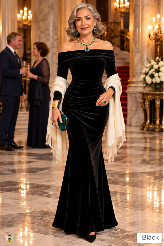 The Velvet Ovation Mermaid Gown | Black | front